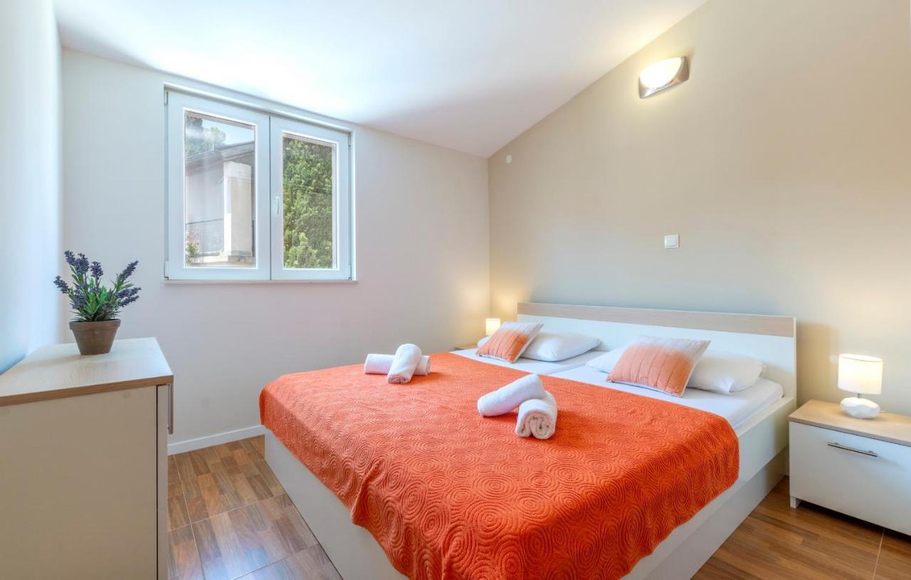 Apartments Listes Milna  Exterior photo